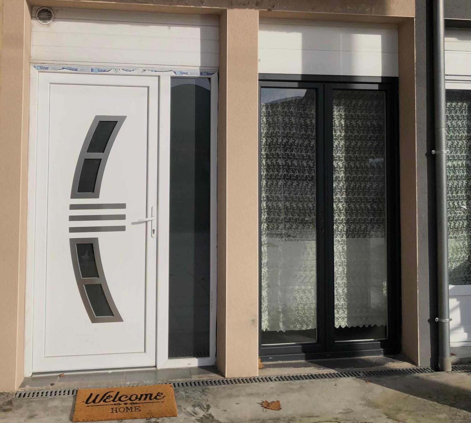 Maison Entiere Proche Circuit Des 24 Heures Le Mans Exterior photo